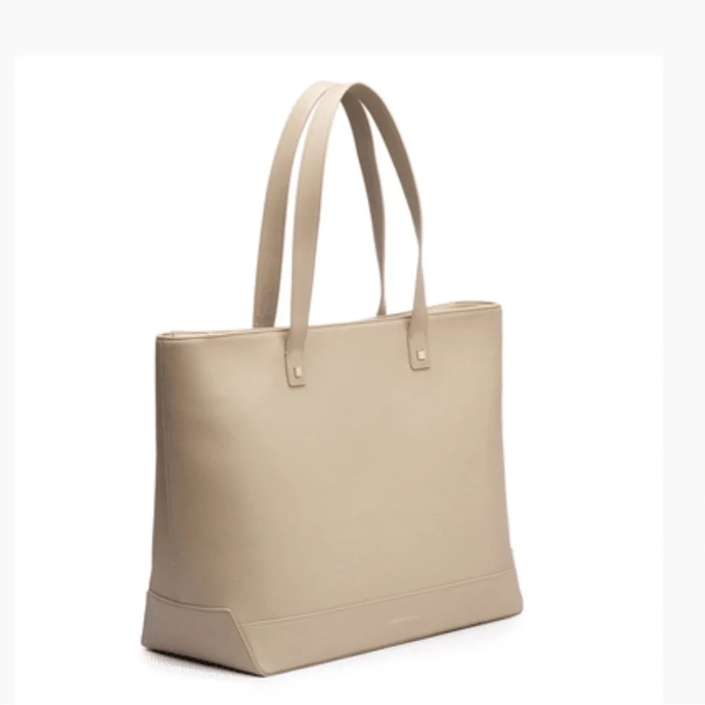 NWT Modern Picnic The Tote Cream